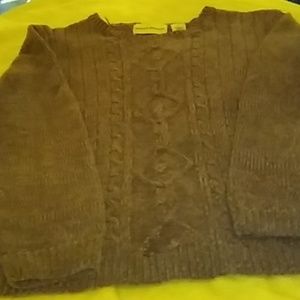 Alfred Dunner sweater long sleeve's lilac color size small. Excellent material.